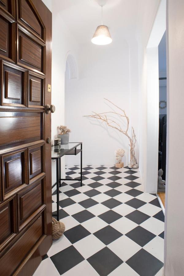 Spacious 82 M2 Two Bedroom Classy Apartment Near City Center Salonicco Esterno foto