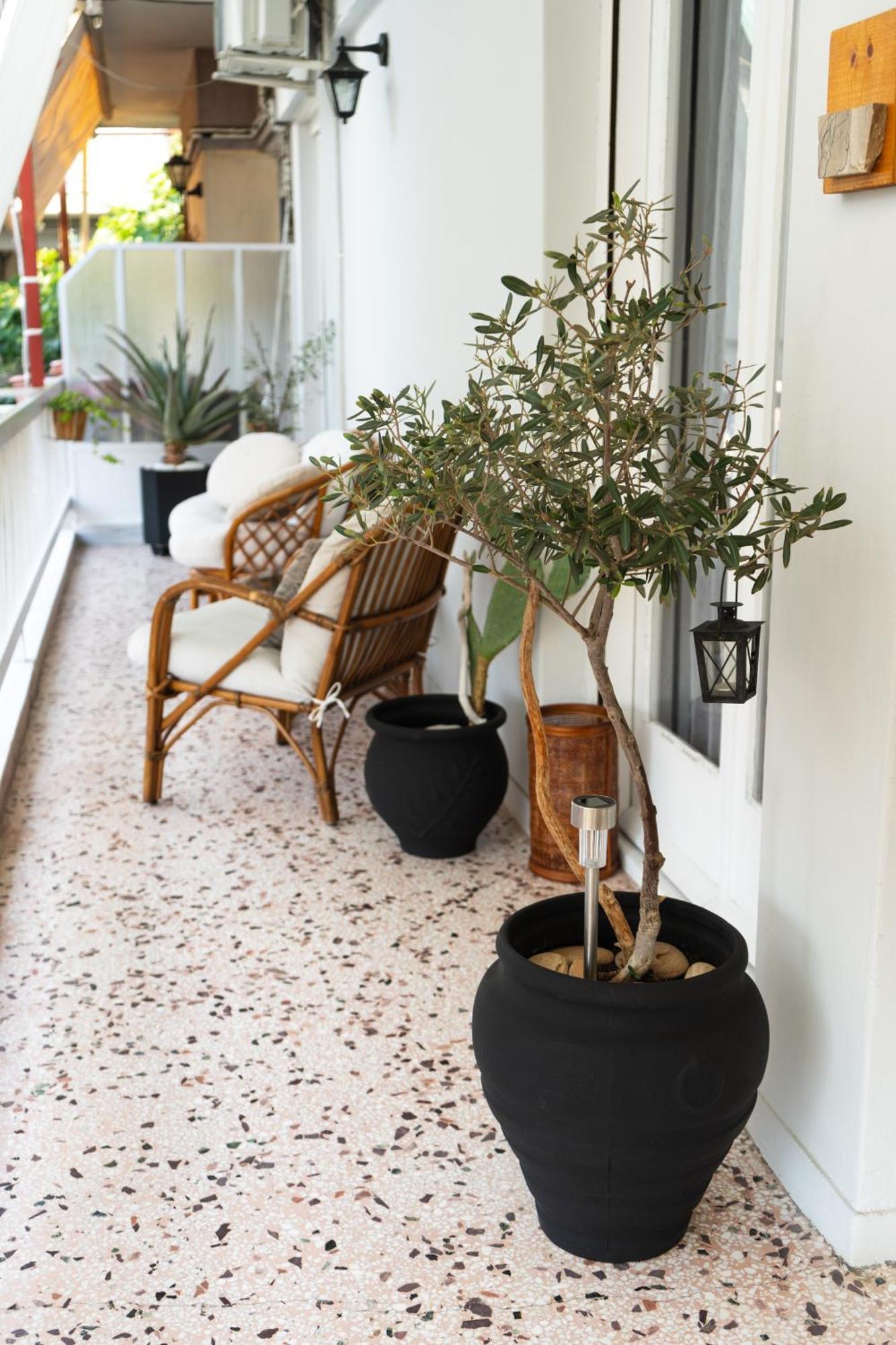 Spacious 82 M2 Two Bedroom Classy Apartment Near City Center Salonicco Esterno foto