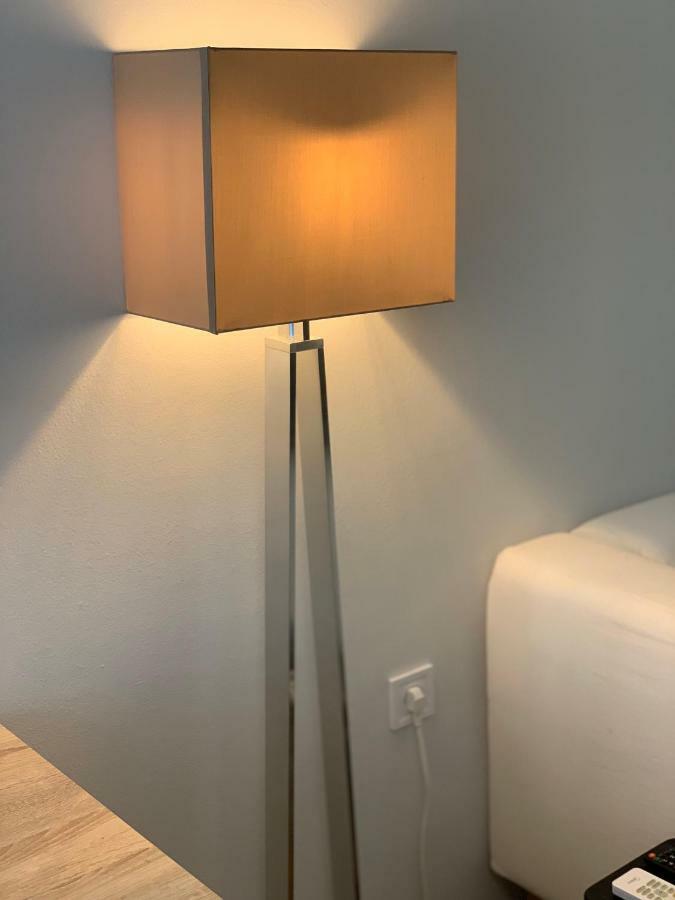 Spacious 82 M2 Two Bedroom Classy Apartment Near City Center Salonicco Esterno foto